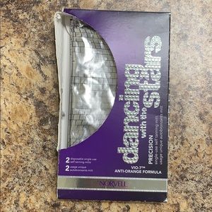 Dancing With The Stars Norvell self tanning mitts